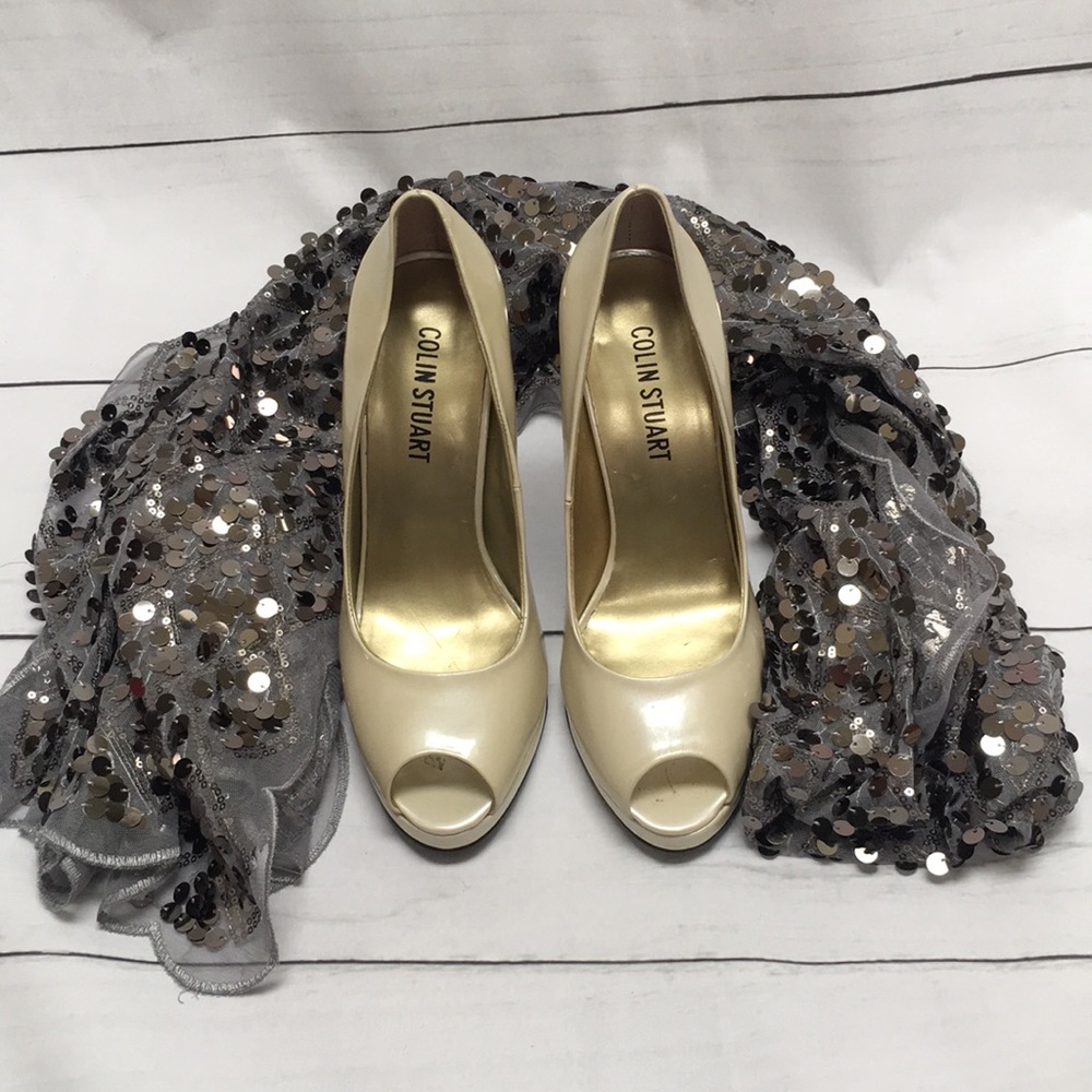 Colin Stuart Cream Open Toed Heels.